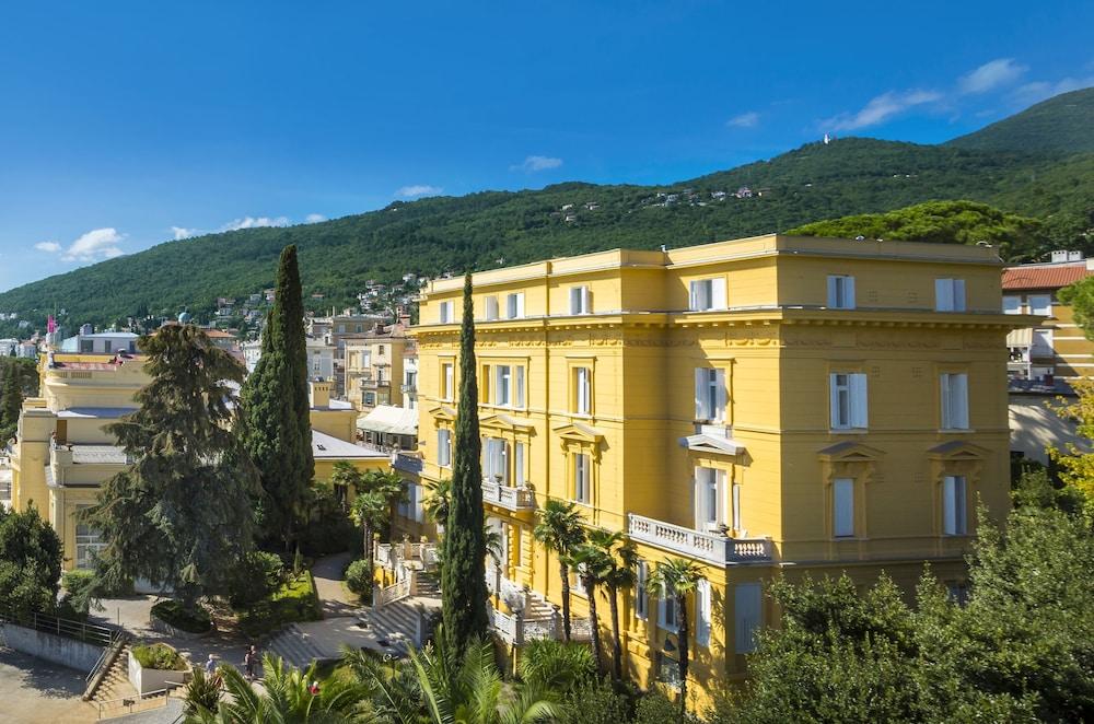 Villa Amalia - Liburnia Abbazia Esterno foto