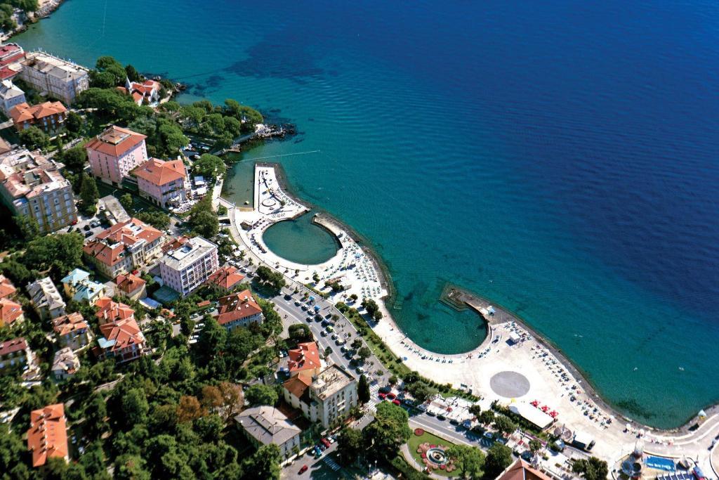 Villa Amalia - Liburnia Abbazia Esterno foto